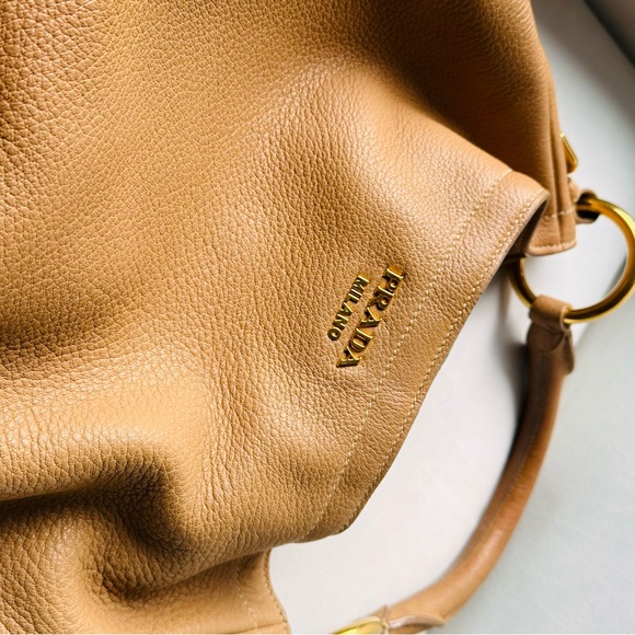 SOLD ❗️PRADA Vitello Daino Shoulder Bag Beige - Picture 3 of 15